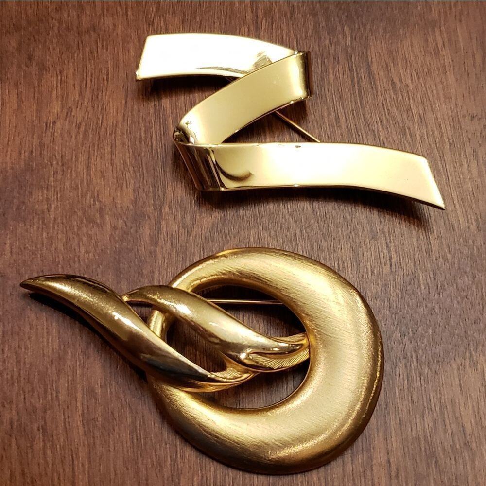 VINTAGE GOLD Plated Ribbon Pin by Monet and modernist gold toned circular brooch